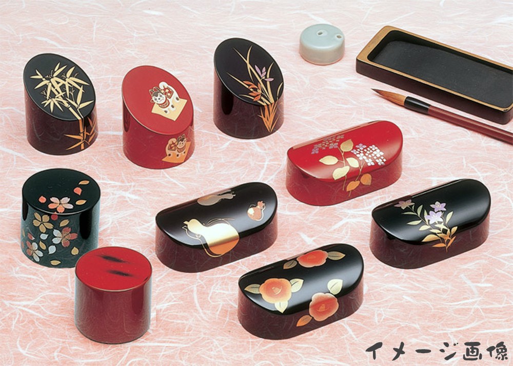 牛角 ペン洗い 文房用品  書道具 文房具 現代工芸品 美術品 置物\r
 陶磁器 牛角 ペン洗い 文房用品 書道具 文房具 現代工芸品 美術品 置物