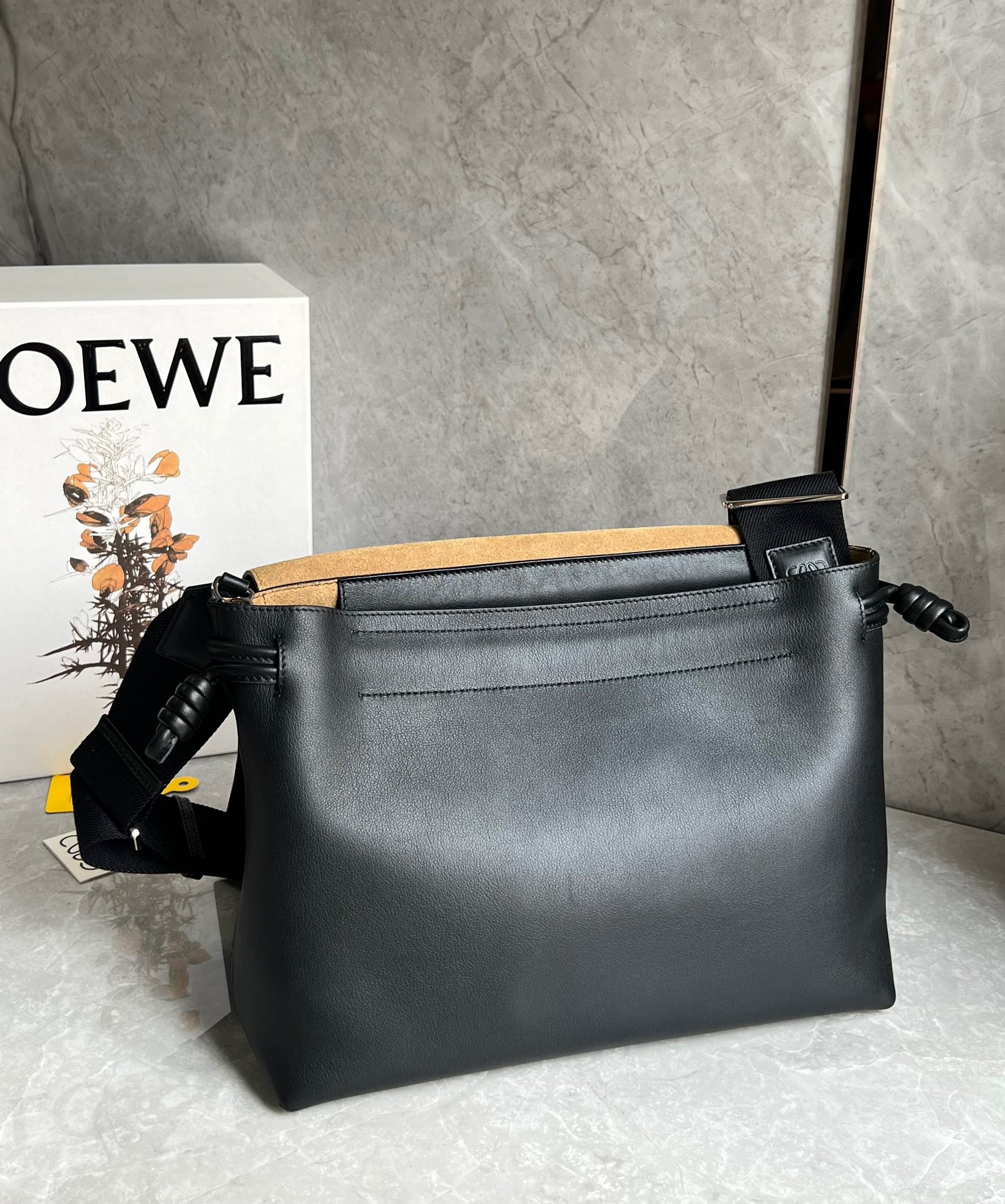 LOEWE フラメンコショルダーバッグ 大人気☆】LOEWE ロエベ ショルダーバッグ フラメンコクラッチ