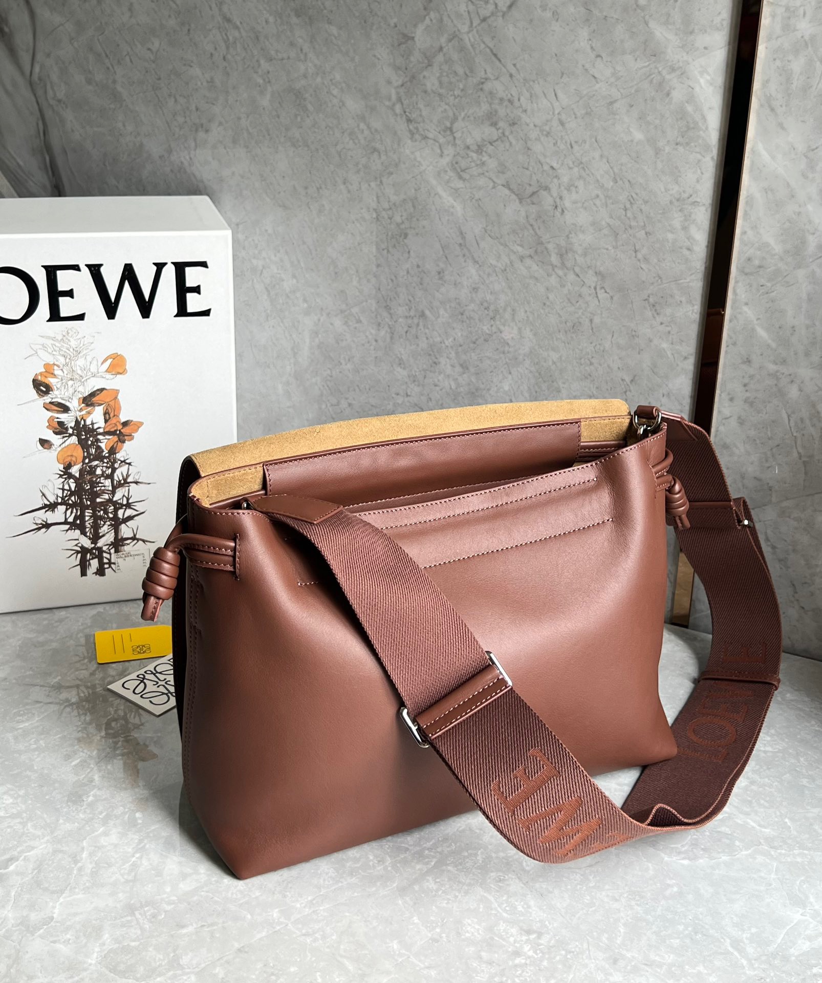 LOEWE☆フラメンコサッチェルシャイニーサプルカーフブラウニー LOEWE ロエベ フラメンコ サッチェル(シャイニーサプルカーフ
