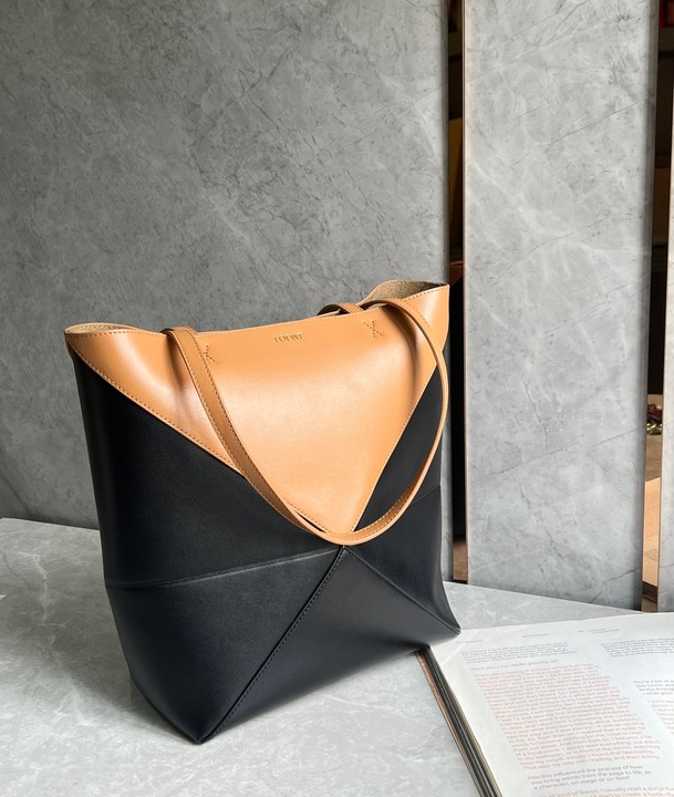 大人気 LOEWE ロエベ loewe パズルフォルド トート （シャイニーカーフ