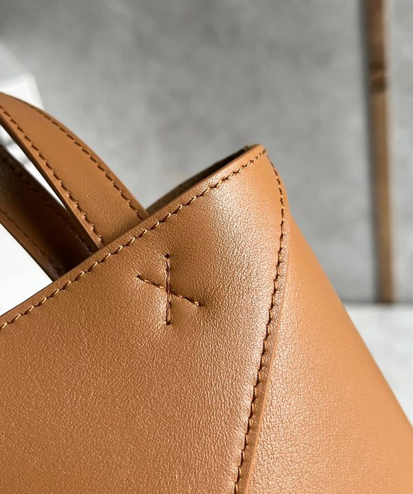 LOEWE【入手困難】パズルフォルド トート ★PUZZLE★MINI★ 全色 LOEWE【入手困難】パズルフォルド トート ☆PUZZLE☆MINI☆ 全色