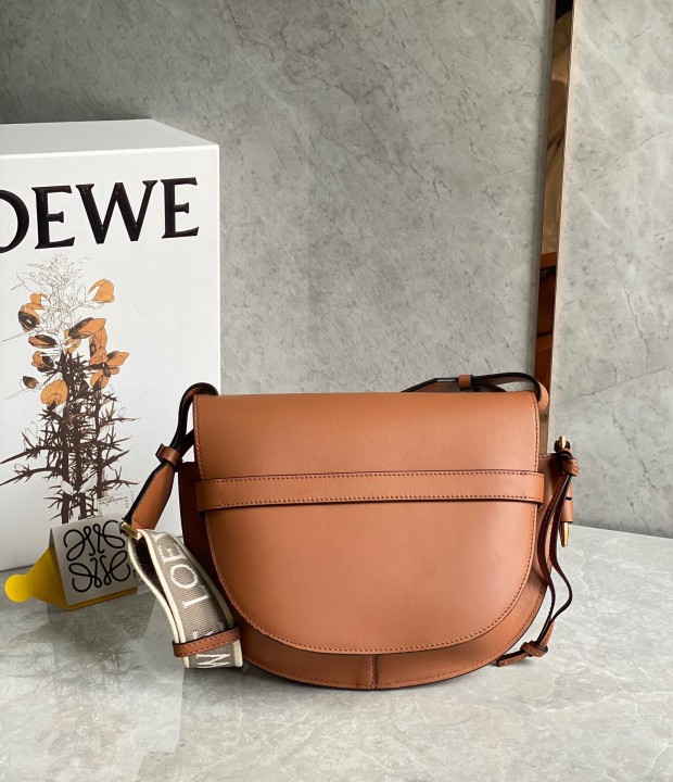 LOEWE ロエベ loewe ゲートデュアル バッグ (ソフトカーフ＆ジャカード) ゲートバッグ ゲート アナグラムエンボス 送料無料 新品  デュアルバッグ