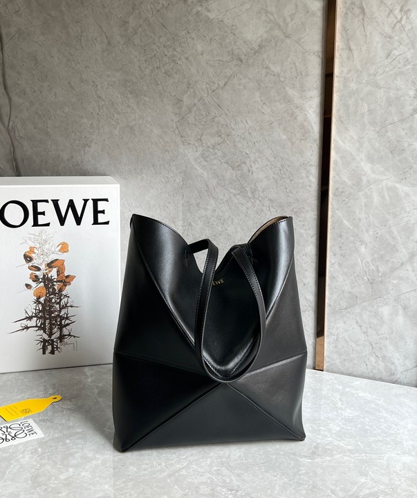 大人気 LOEWE ロエベ loewe パズルフォルド トート ミディアム 