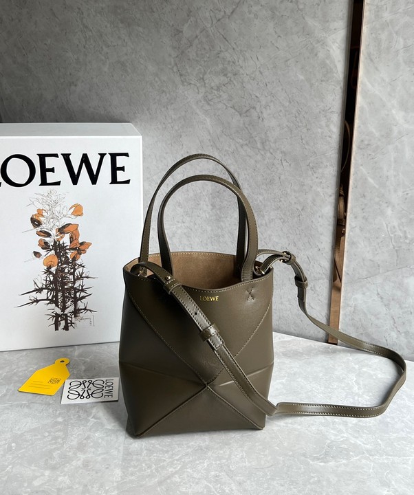 大人気 LOEWE ロエベ loewe パズルフォルド トート ミニ 