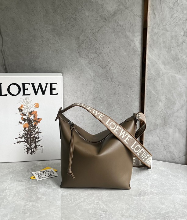 日本買付超人気 Loewe キャンバスショッピングバッグ ショルダーバッグ