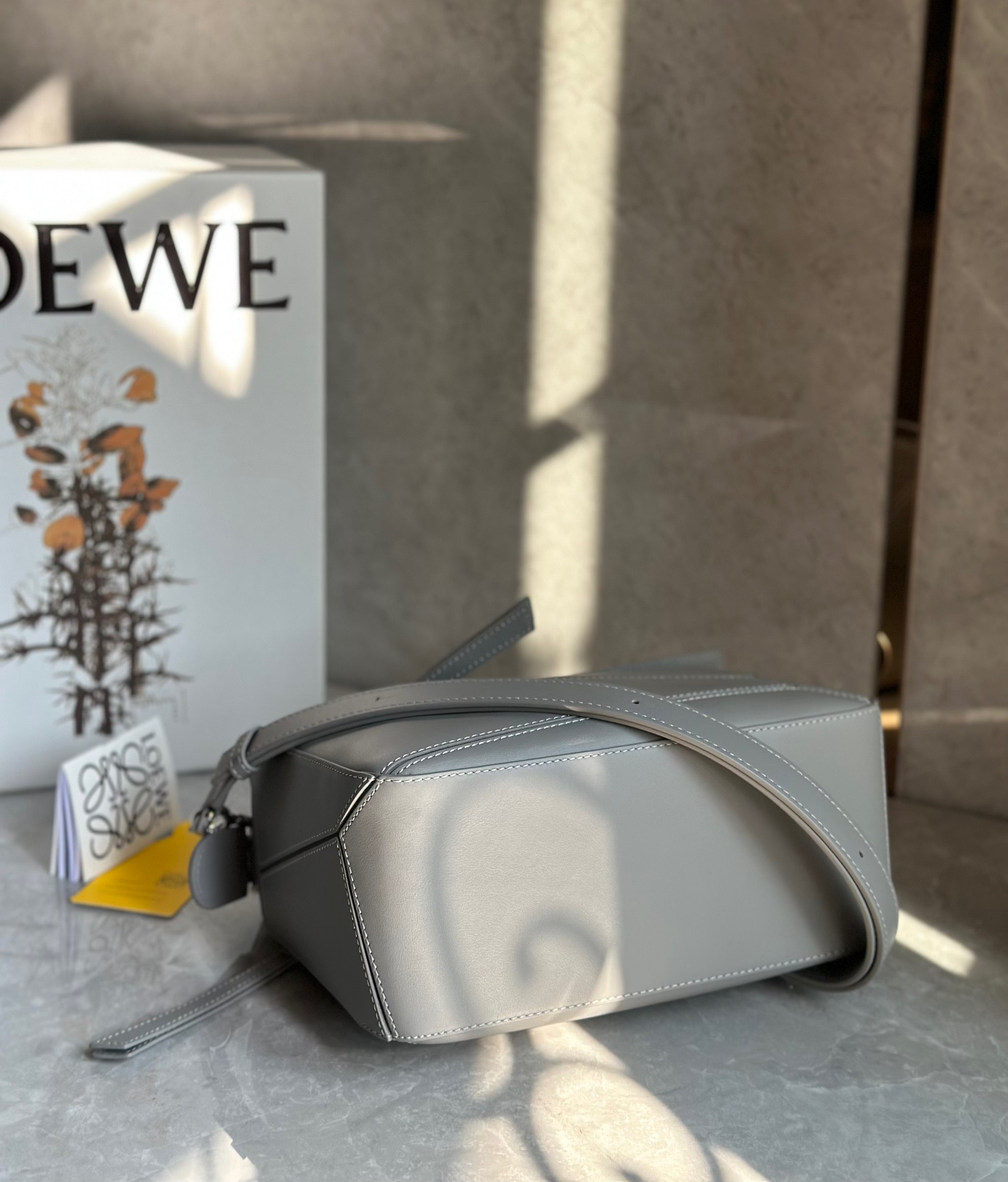 LOEWE ロエベ loewe レザー ショルダーバッグ トートバッグ 2WAY 