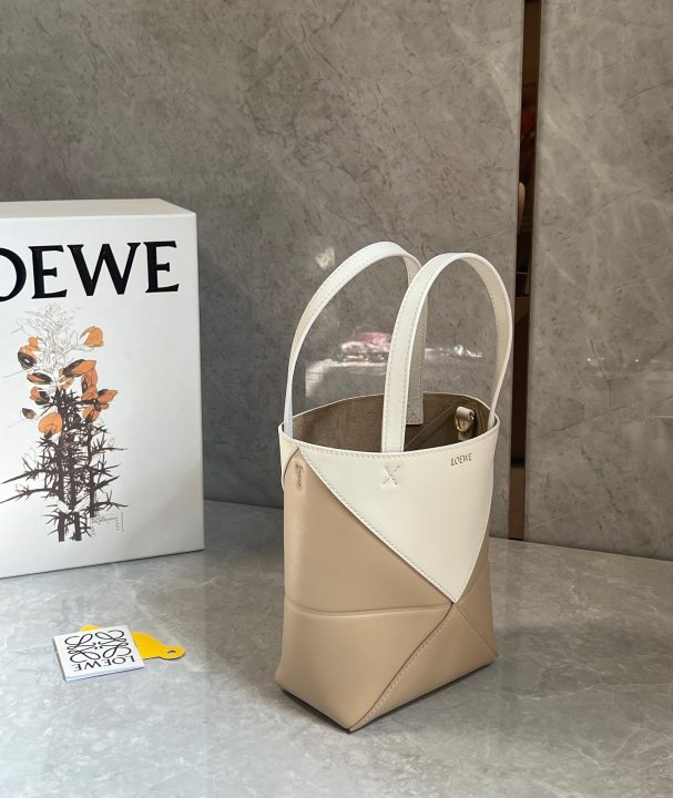 大人気！！【LOEWE】パズルフォルドトートミニ LOEWE 大人気 ロエベ loewe パズルフォルド トート ミニ