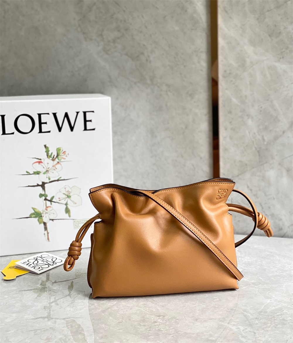 LOEWE ロエベ フラメンコクラッチ ミニ (ナパカーフ) Flamenco mini