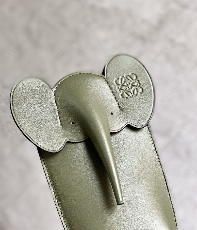 LOEWE ロエベ loewe ショルダーバッグ エレファント ポケット Elephant Pocket カーフスキン ショルダー バッグ レディース  送料無料 2023 新作 新品 バッグ : miyukigahara-l13 : 御幸ケ原ストア - 通販 - Yahoo!ショッピング