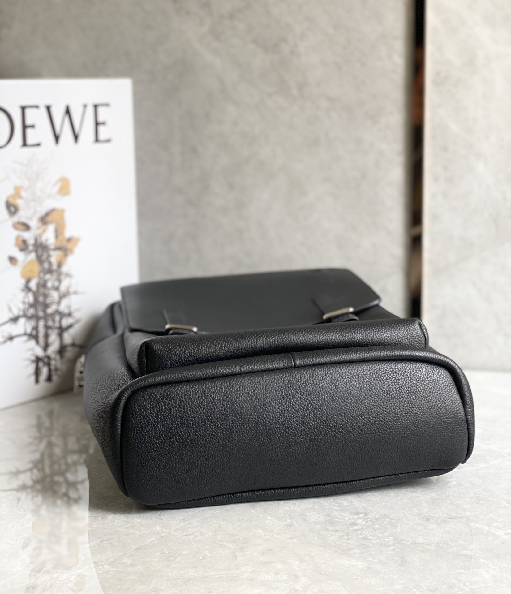 LOEWE ロエベ loewe リュック メンズバッグ リュックサック military