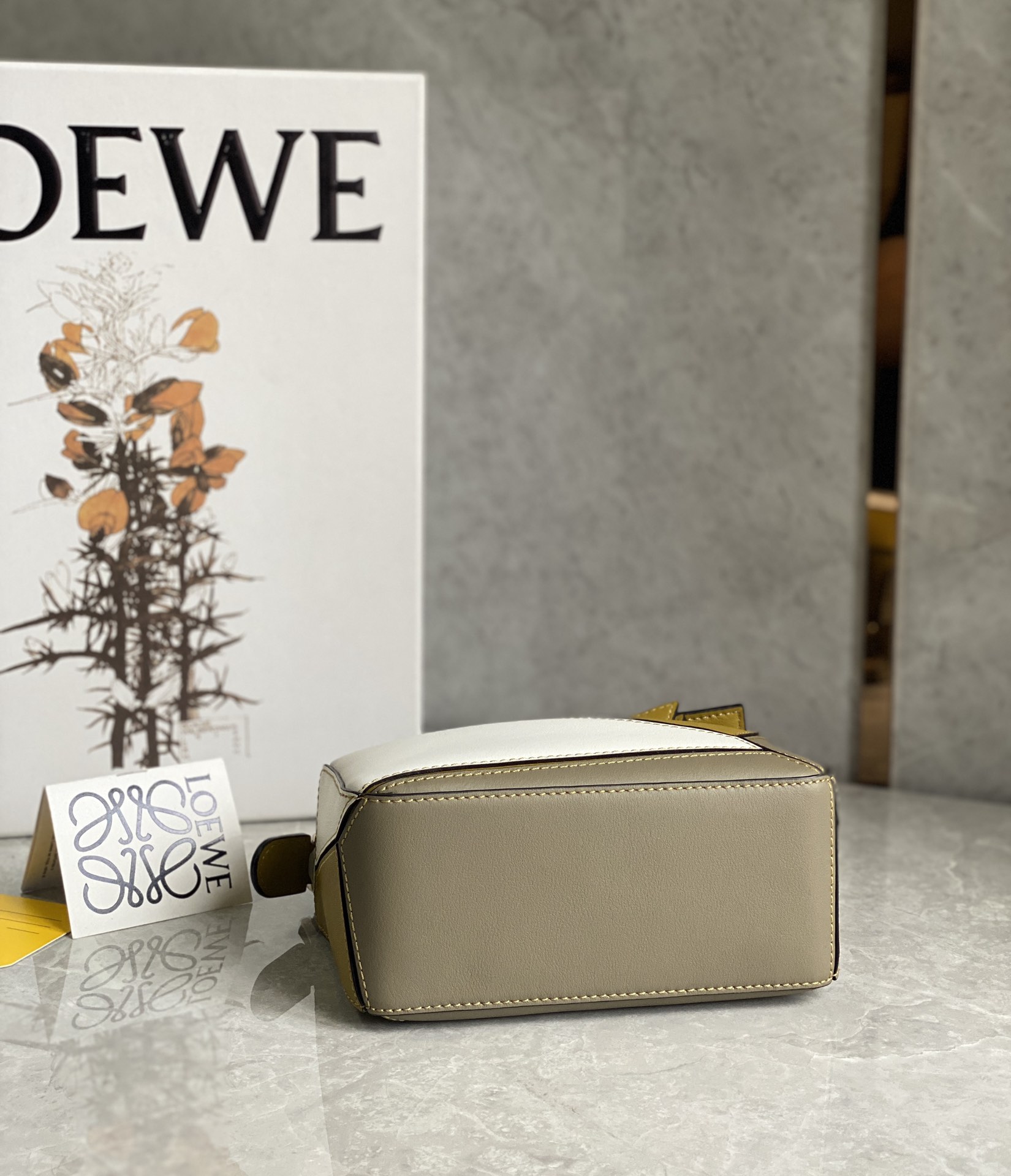 LOEWE ロエベ loewe レザー ショルダーバッグ トートバッグ 2WAY ハンドバッグ パズル ミニ PUZZLE 新品 パズルバッグ  ブランド レディース バッグ 2022