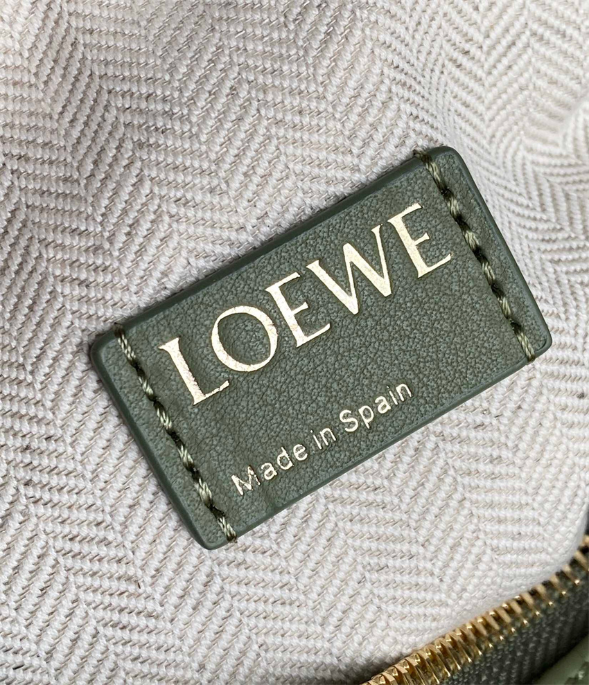 LOEWE 並行輸入品 ロエベ loewe レザー ハンドバッグ キュービィ
