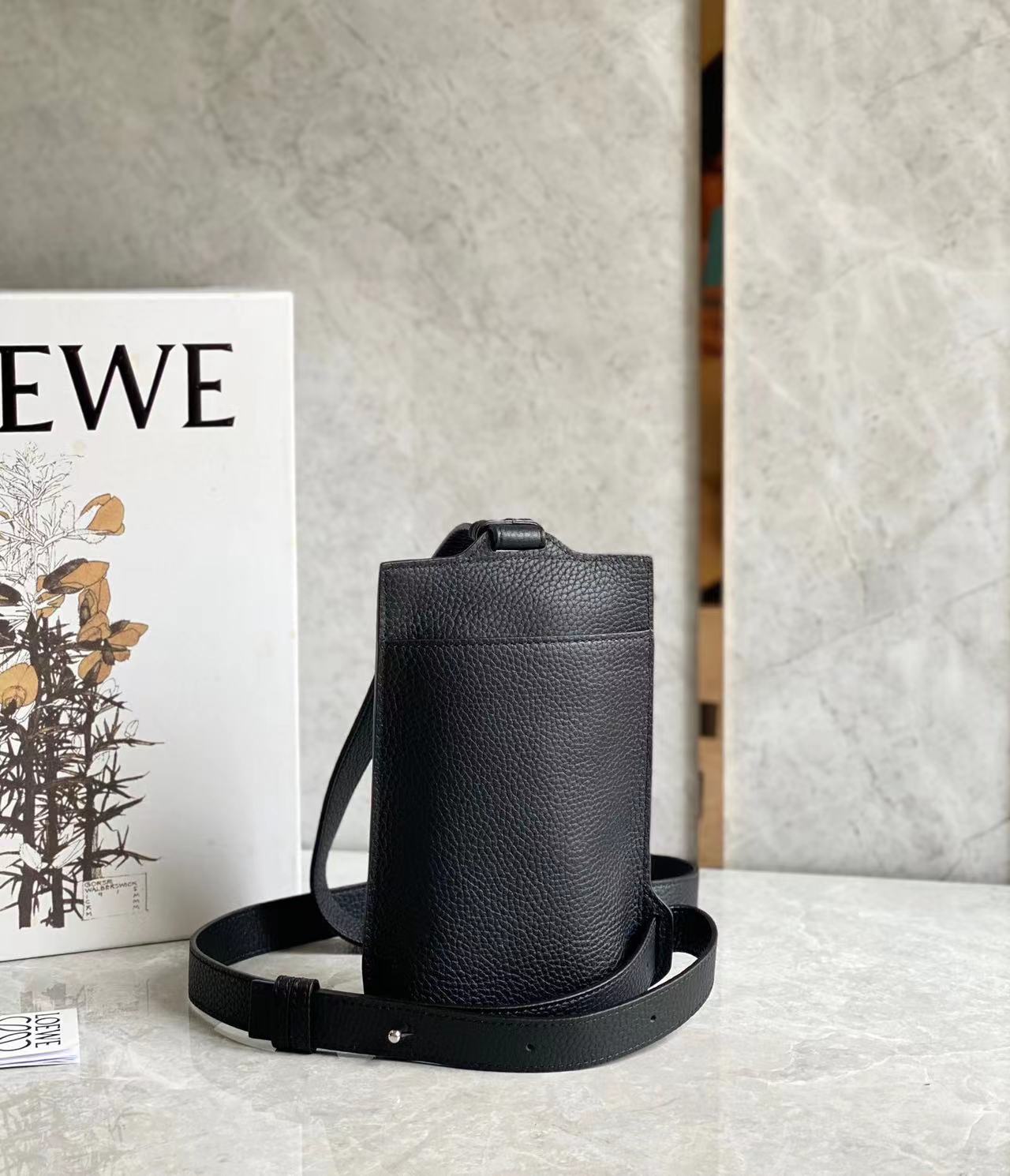 LOEWE ロエベ バッグ メンズ バーティカル Tポケット