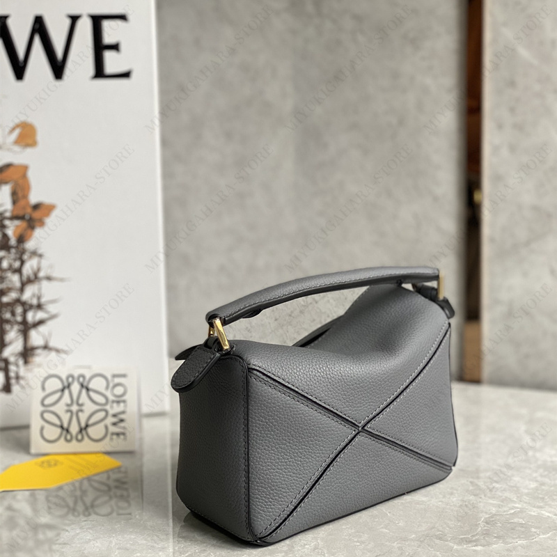【SALE価格*送料無料】 LOEWE ロエベ スモールショルダーバッグ LOEWE セール ロエベ loewe レザー ショルダーバッグ トート