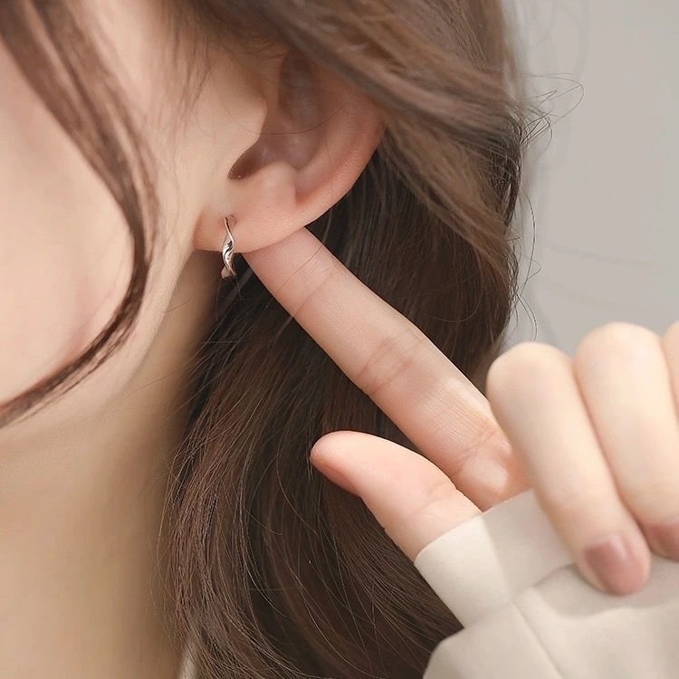 フープピアス 小さめ ピアス フープ 小さい ゴールドピアス アレルギー対応 小ぶり ゴールド シルバー 小さめ シンプル 韓国 レディース ギフト おしゃれ 細い 関連画像1