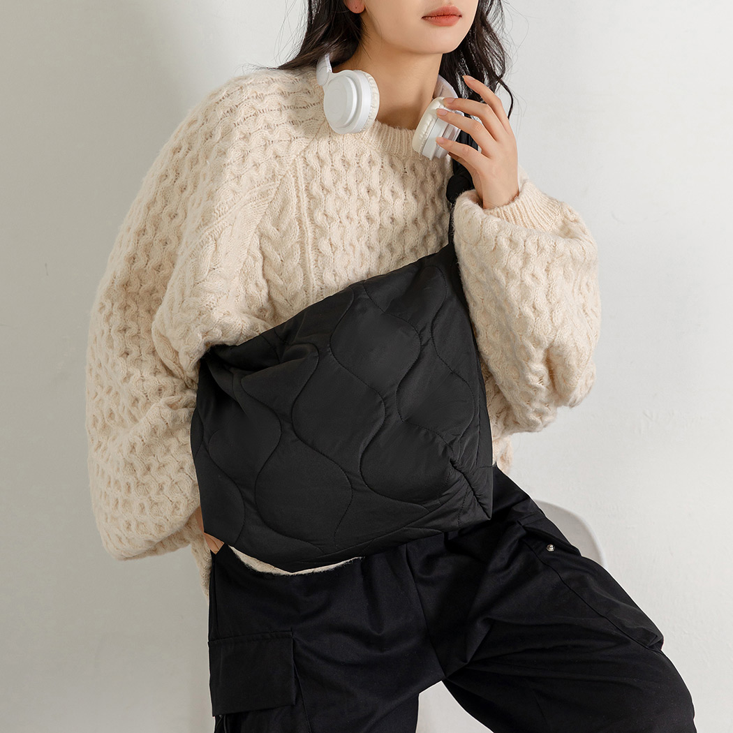 キルティング トートバッグ ショルダーバッグ ボディバッグ 大容量