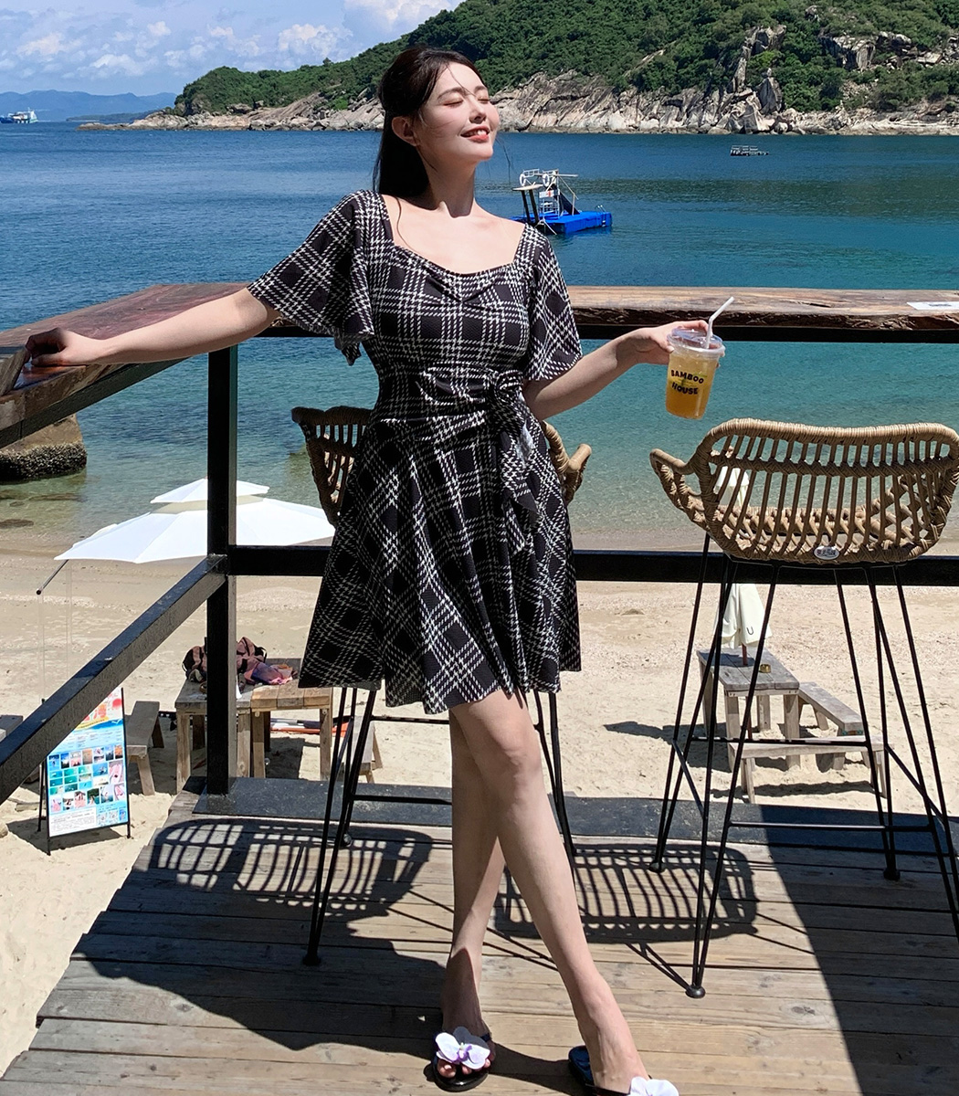 ワンピース 水着 黒 海