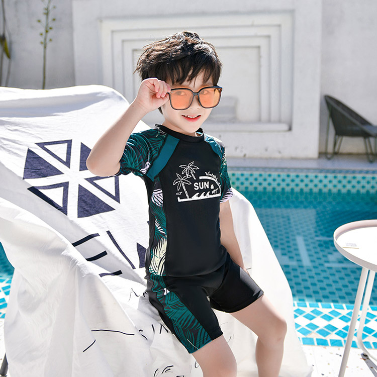 ☆抹茶☆男の子半袖半ズボン近日出品します TeddyShop キッズ 水着 2点セット 半袖ラッシュガード
