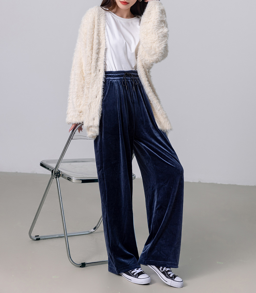 美脚シルエットソフトベロアパンツ | LARUTA(ラルータ)レディース | PAL CLOSET(パルクローゼット) -  パルグループ公式ファッション通販サイト 女性用ベロアパンツ、ストレートレッグ レディース ベロアスウェットパンツ、ベルベット ワイドレッグ ラウンジパンツ 女性用 ポケット