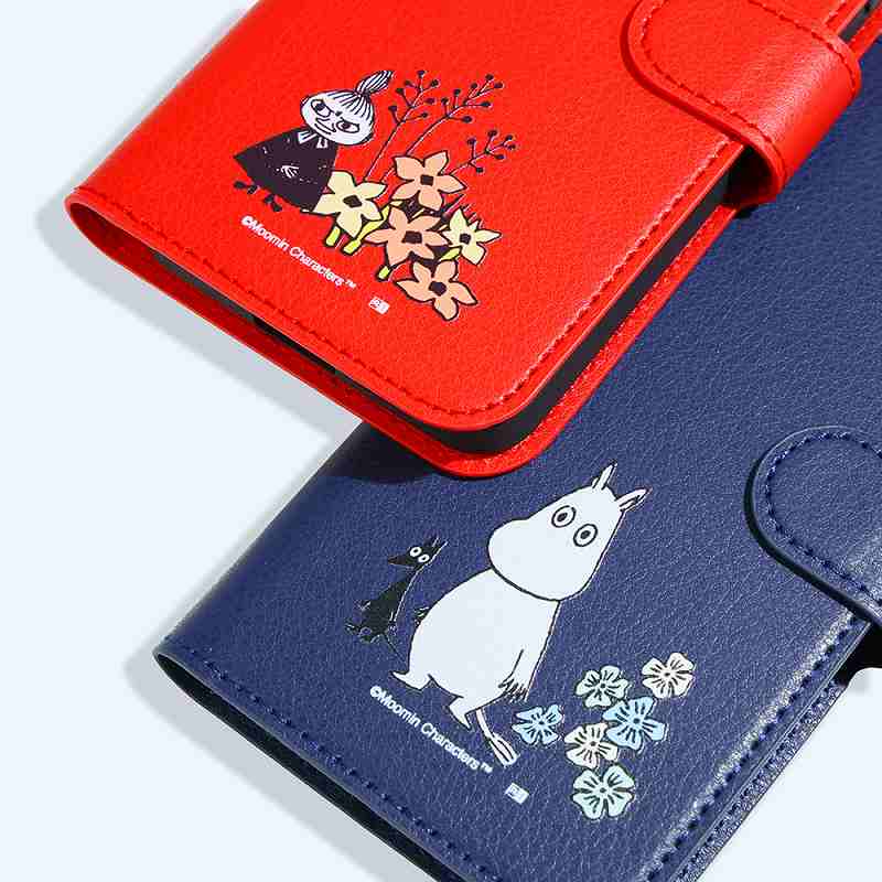 ムーミンリトルミィの手帳型マルチスマートフォンケースネイビー：サイズ内全機種対応 ムーミン スマホケース 手帳型（スマホ用マルチ対応ケース