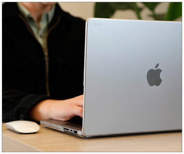 moshi iGlaze 99MO124903 (MacBook Pro 14インチ用) モシ アイグレイズ