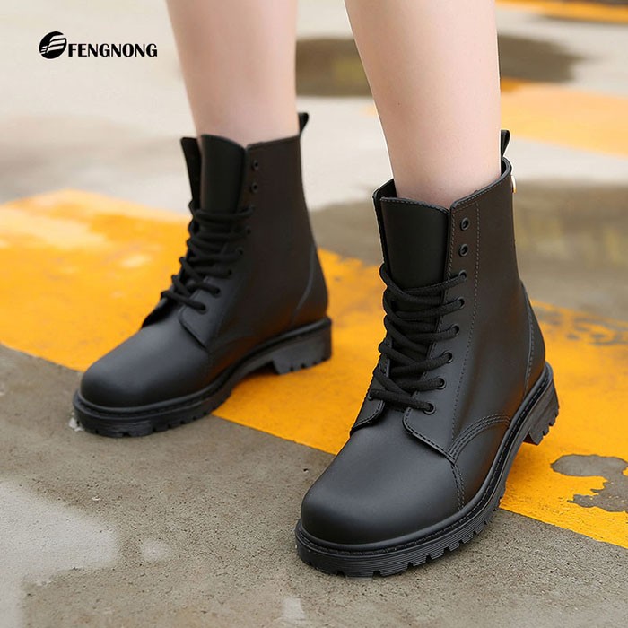 sneakers to wear in the rain