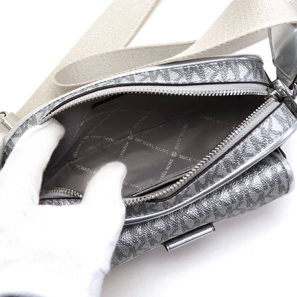 MICHAEL KORS シルバー メッセンジャーバッグ 中古・古着通販】MICHAEL KORS (マイケルコース) メッセンジャー