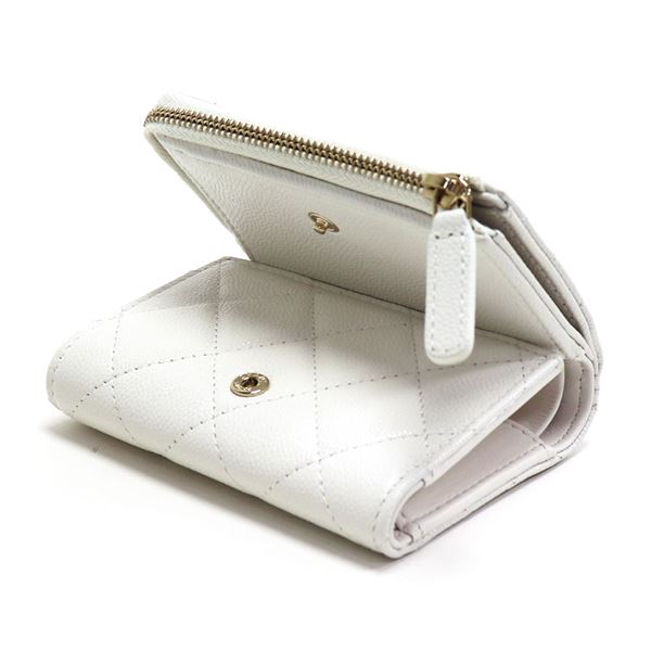 CHANEL（シャネル） 三つ折り財布 レディース CHANEL Wallet ホワイト