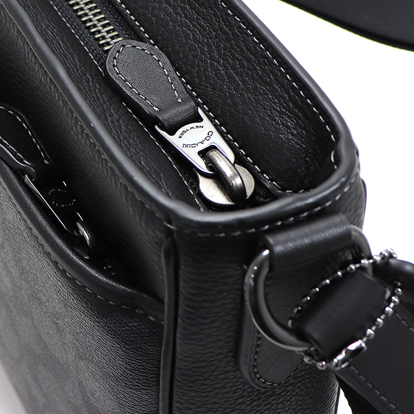 COACH（コーチ） ショルダーバッグ メンズ ディストリクト クロス