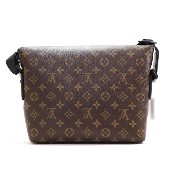 ☆美品【LOUIS VUITTON・男性用＜斜め掛けBAG＞・スマホ・財布】☆ LOUIS VUITTON（ルイ・ヴィトン） ショルダーバッグ メンズ LOUIS