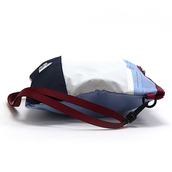 ノースフェイス THE NORTH FACE 【新品同様】バックパック ZEPHYRUS26 XS ブルー スカイブルー NF0A4VPX ノースフェイス THE NORTH FACE 【新品同様】バックパック