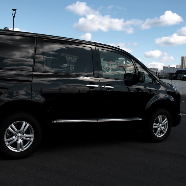 三菱 新型デリカD5 カスタムパーツ ドアハンドルガーニッシュ