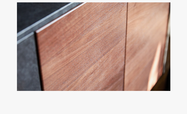 SIDE BOARD