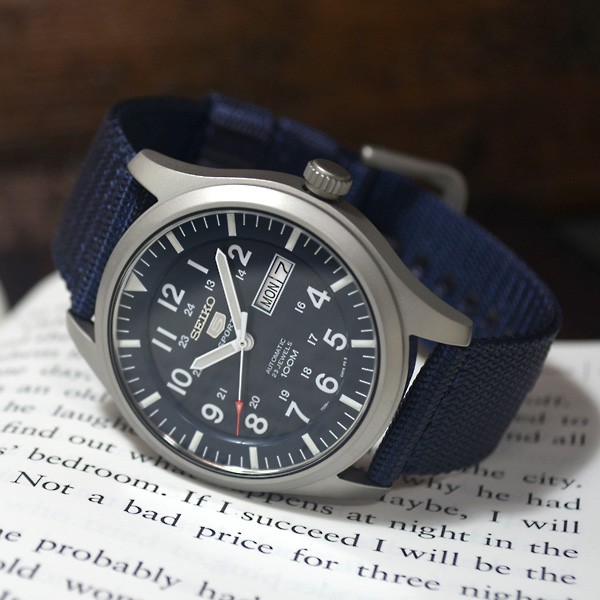 Seiko 5 セイコー5 スポーツ ミリタリー 海外モデル 逆輸入 自動巻き