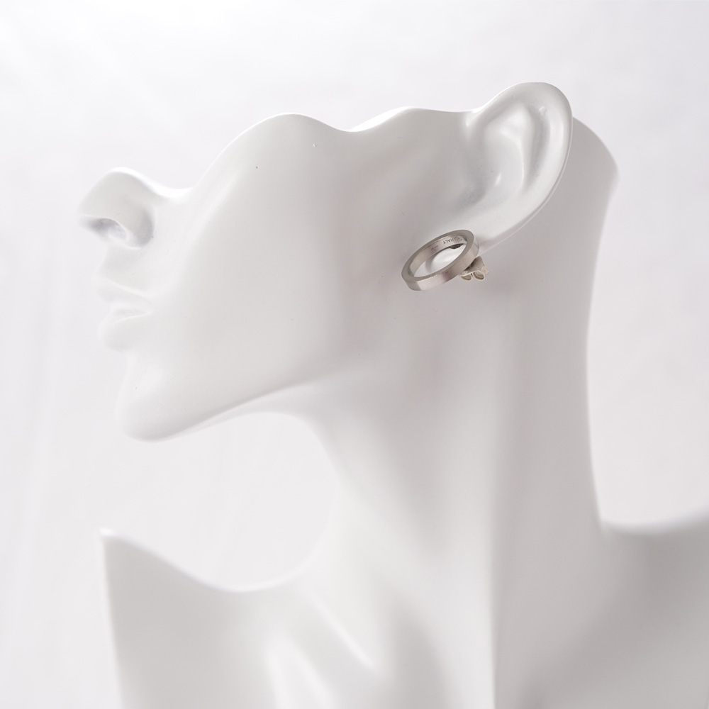 Maison Margiela（メゾンマルジェラ） ピアス 片耳用 シルバー ロゴ