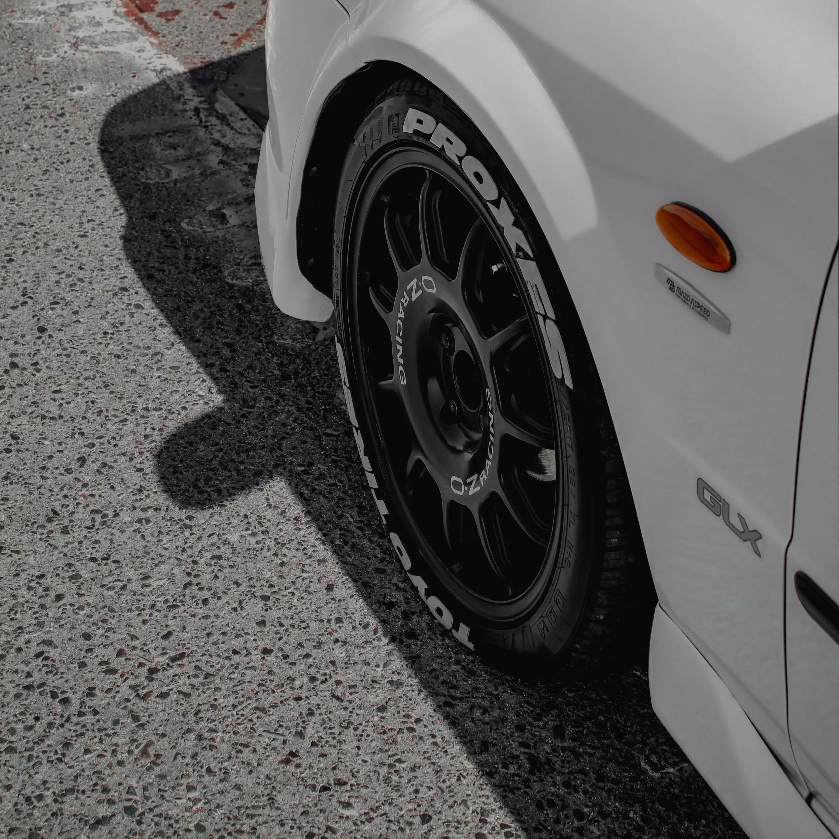 OZ Racing OZ Leggenda【オーゼット レジェンダ】17x7.0 +37 4H/100