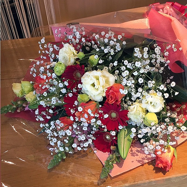 お花のブーケ 花束 70束 フラワーギフト フラワーアレンジメント プレゼント お祝い 誕生日 記念日 結婚記念日 退職祝い クリスマス 母の日 父の日 敬老の日 Bouquet08 花柄ワンピyahoo ショッピング店 通販 Yahoo ショッピング お花のブーケ 花束 70束 フラワーギフト フラワーアレンジメント プレゼント お祝い 誕生日 記念日 結婚記念日 退職祝い クリスマス 母の日 父の日 敬老の日 Bouquet08 花柄ワンピyahoo ショッピング店 通販 Yahoo ショッピング