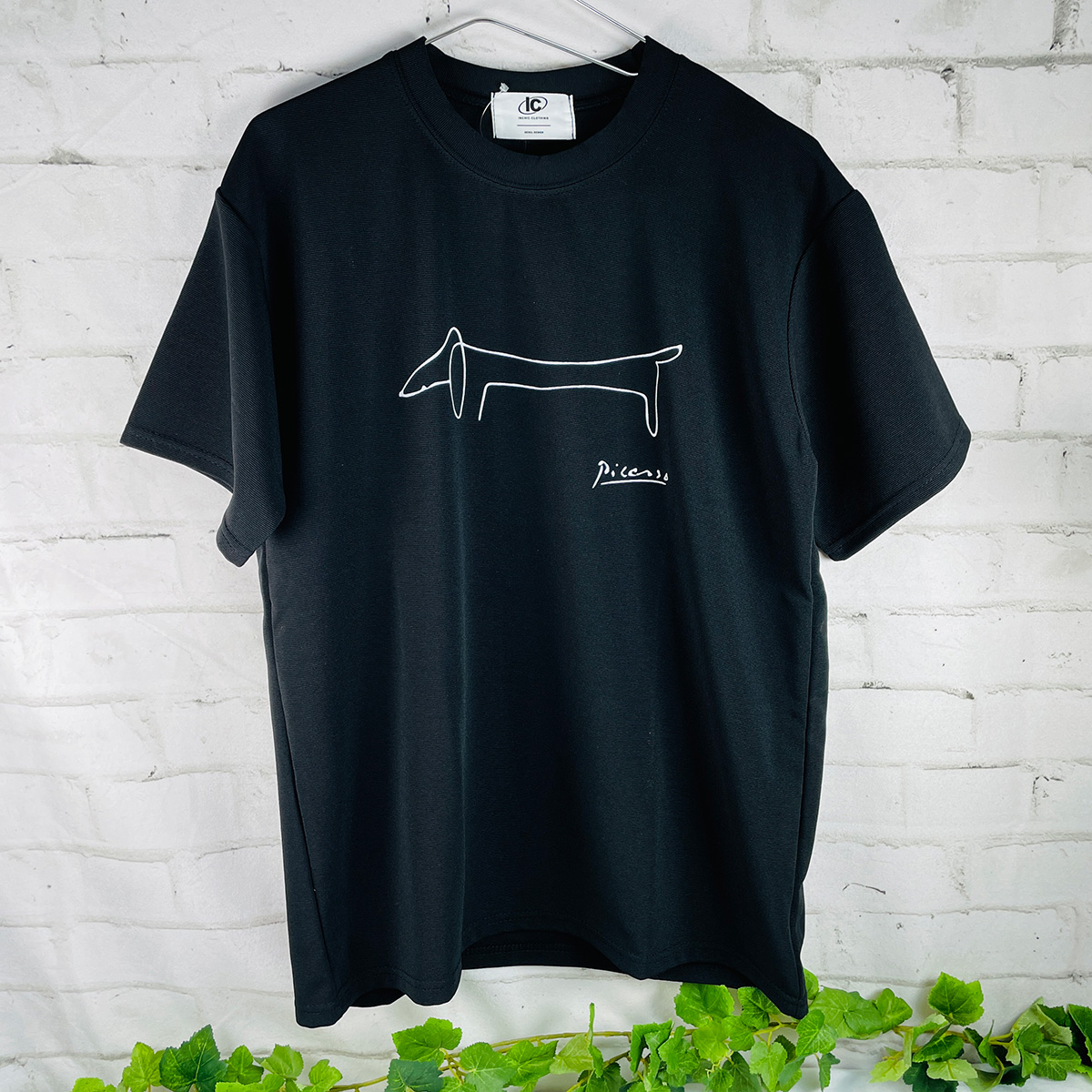 INCHIC CLOTHING ダックスフント シンプルイラスト Tシャツ（ピカソ 犬） INC41...