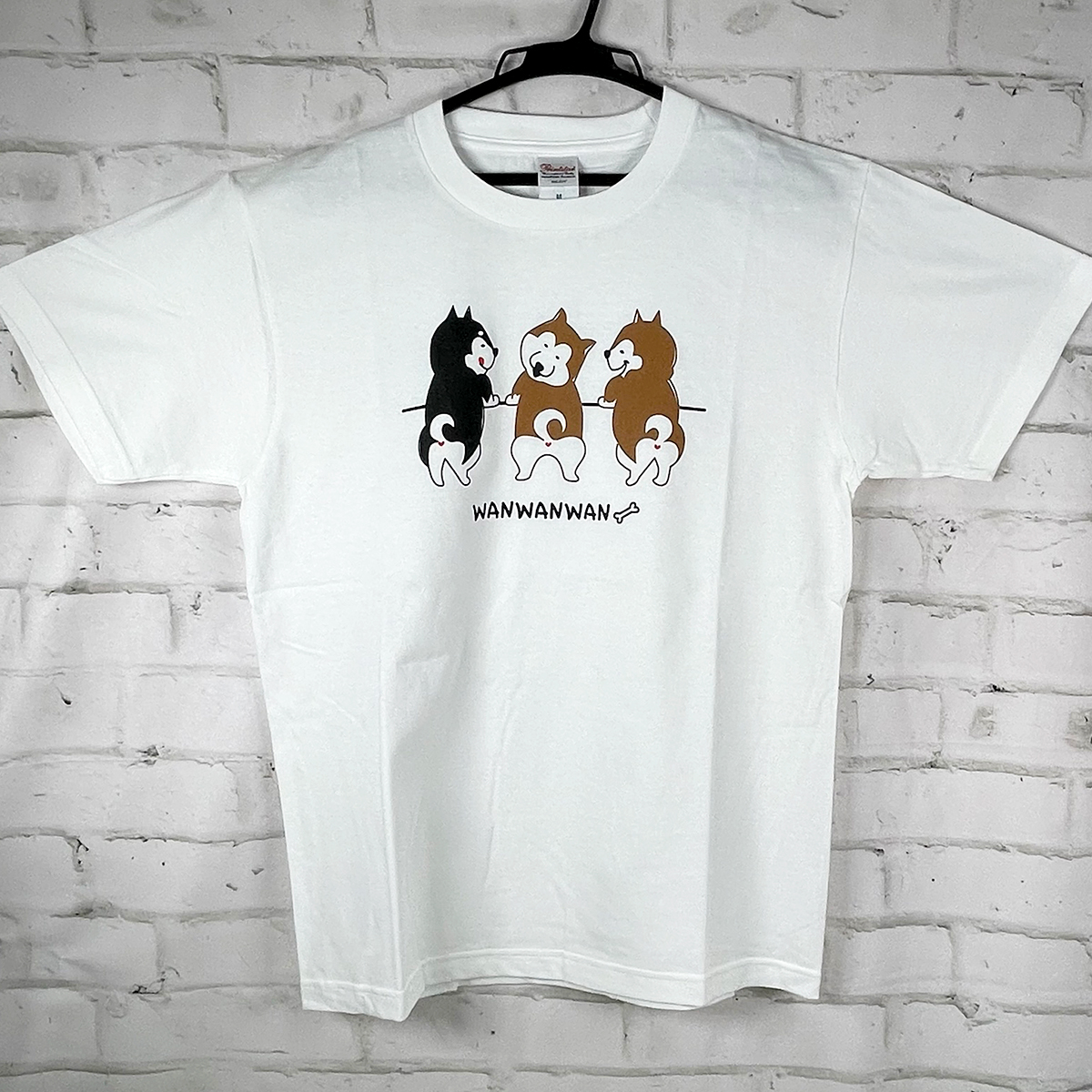 MagicMind 三匹柴犬 ユニセックスTシャツ