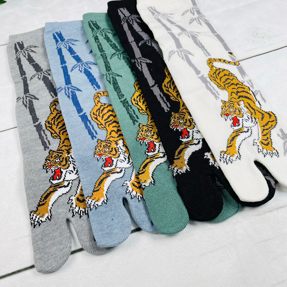 桑メリヤス 足袋屋 虎柄 足袋型ソックス 25-27cm KM611 : モフタス