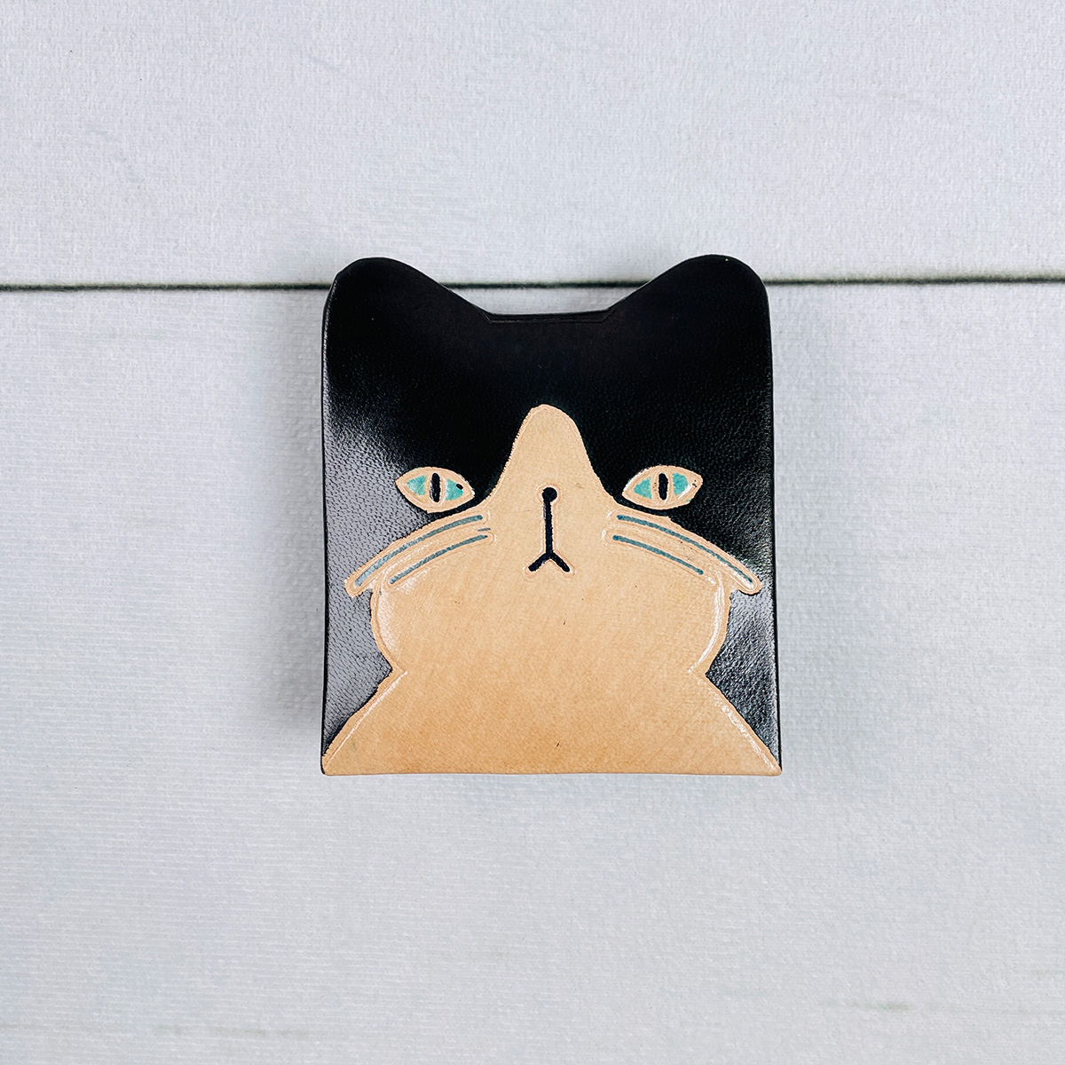 トモ・コーポレーション 猫 ヤンピーコインケース（山羊革財布）（ハチワレ猫/トラ猫）
