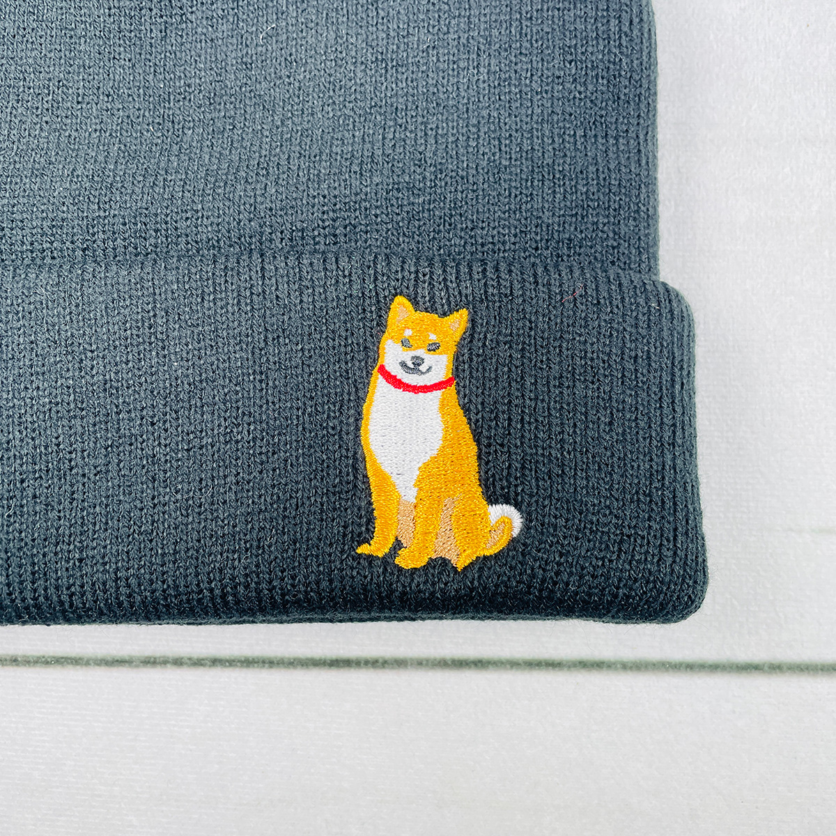 フレンズヒル 柴田さん 柴犬 シバオスワリ刺繍 ニット帽 YW-305-501 : モフタス・ストア ヤフー店 - 通販 - Yahoo!ショッピング