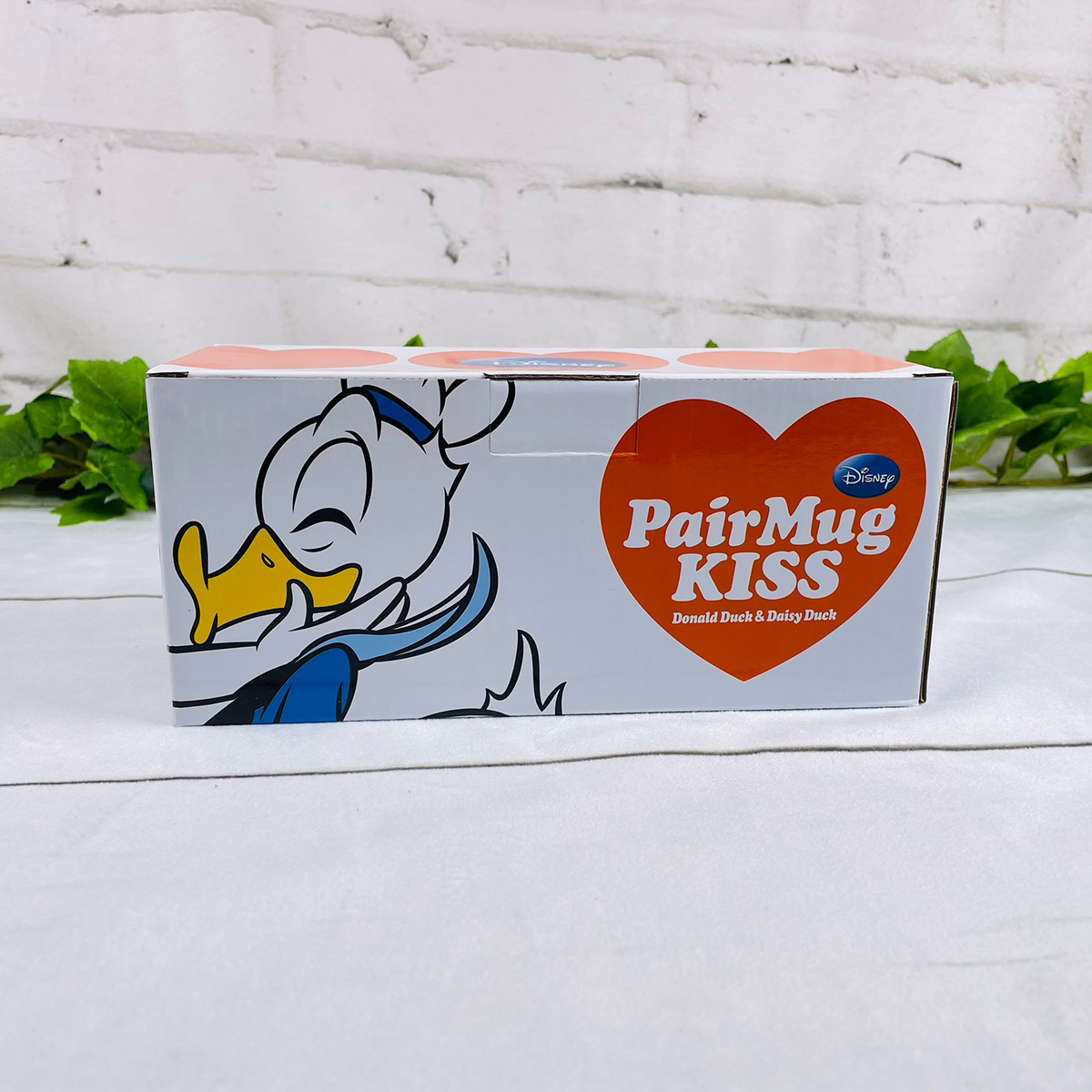 Disney ディズニー ドナルド＆デイジー キス ペアマグ san2229