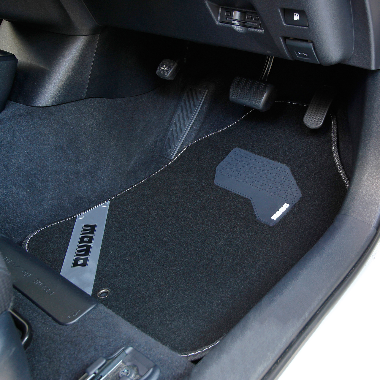 MOMO（モモ） ELEGANT エレガント フロアマット フリーサイズ ITALY