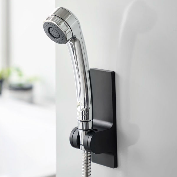 tower シャワーホルダー 強力 収納 壁掛け シャワーラック お風呂