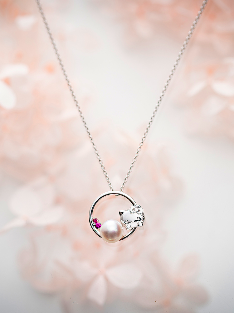 ハローキティ [ムーンレーベル 公式] ネックレス Hello Kitty Bloom