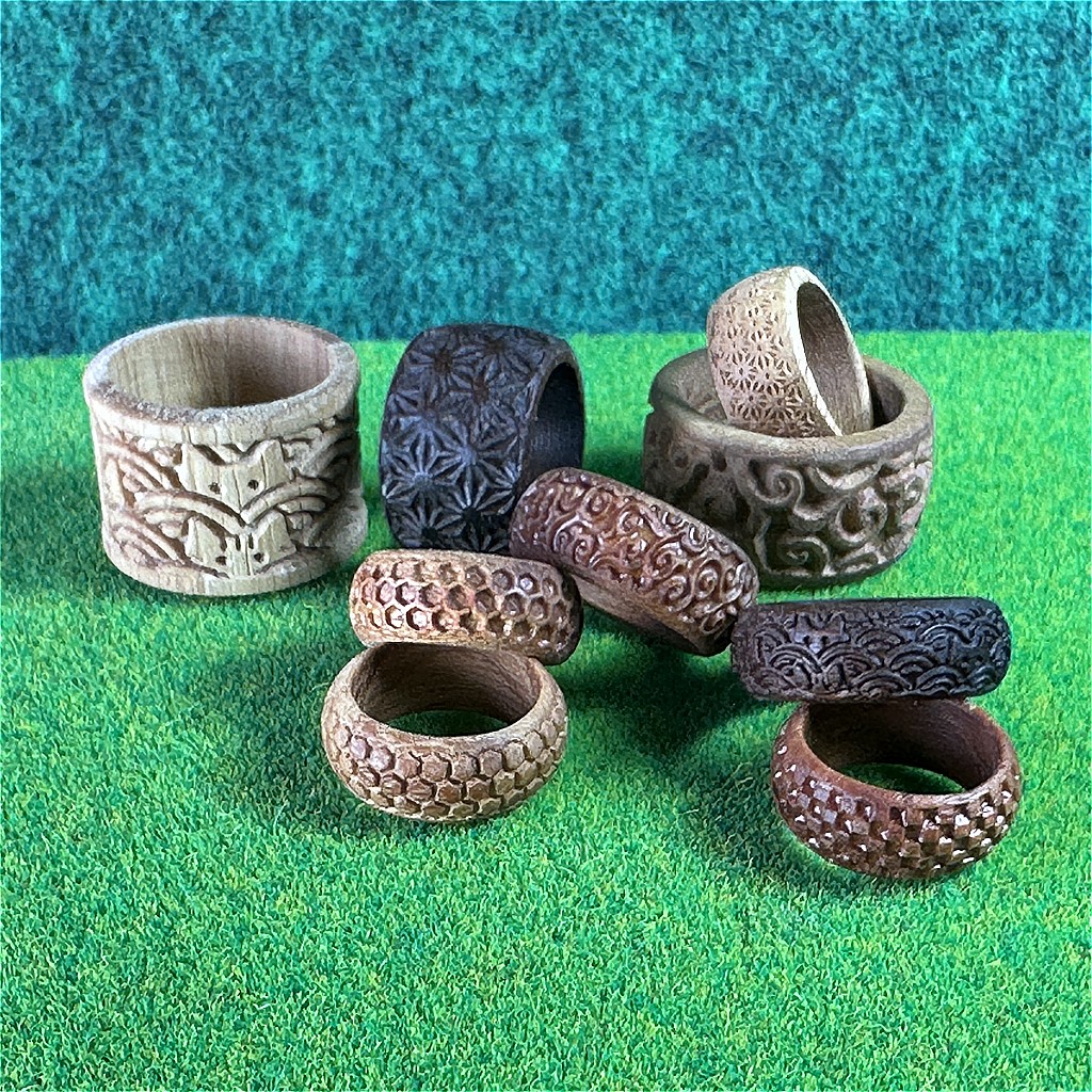 木のアクセサリー