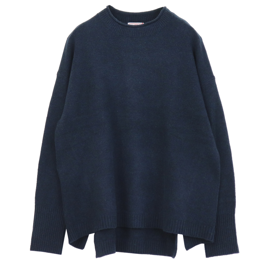 mao made（マオメイド） ほんのりAラインバックスリットプルオーバー