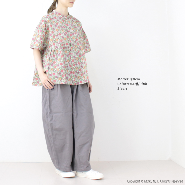 ナル NARU ボタニカルフラワープリントローンギャザーシャツ 663901 日本製 ブラウス 半袖 花柄 バンドカラー トップス レディース 2025春夏 | NARU | 04