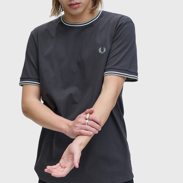 FRED PERRY（フレッドペリー） ツインティップラインTシャツ M1588